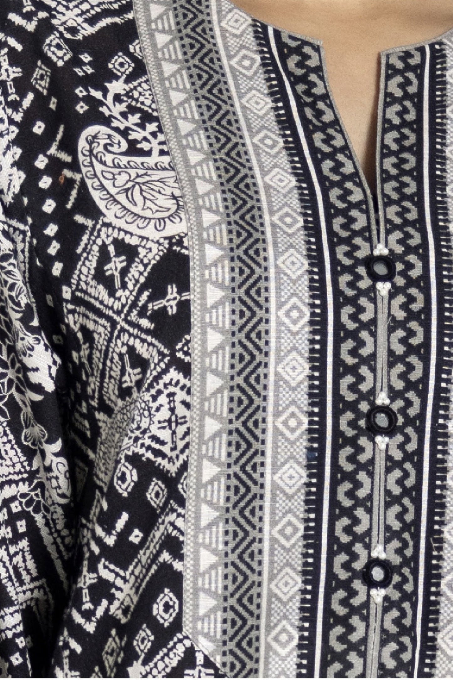 3 Pieces - Sapphire Unstitched Off White Printed Lawn Suit