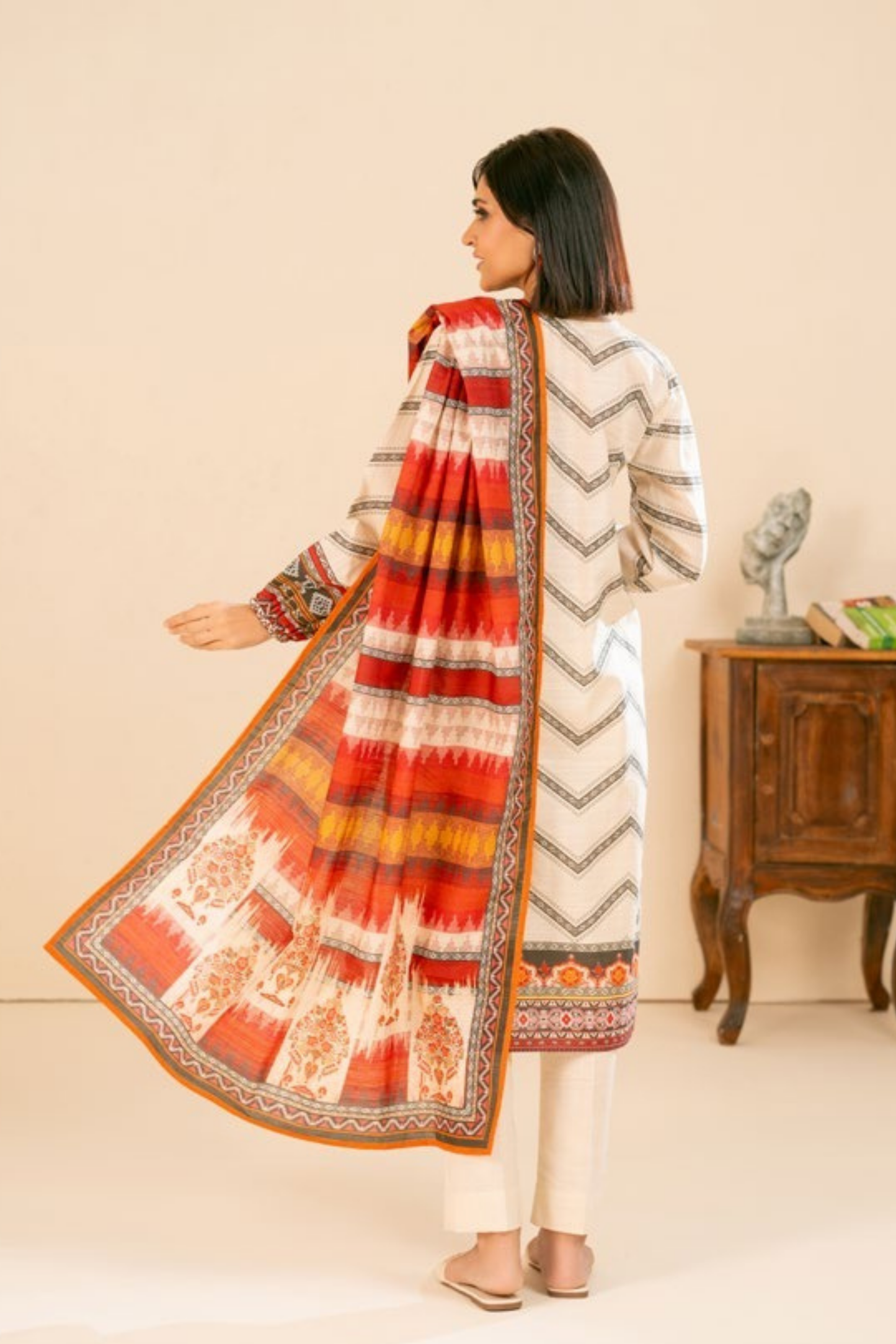 3 Pieces - GulAhmed Unstitched Red Printed Khaddar Suit