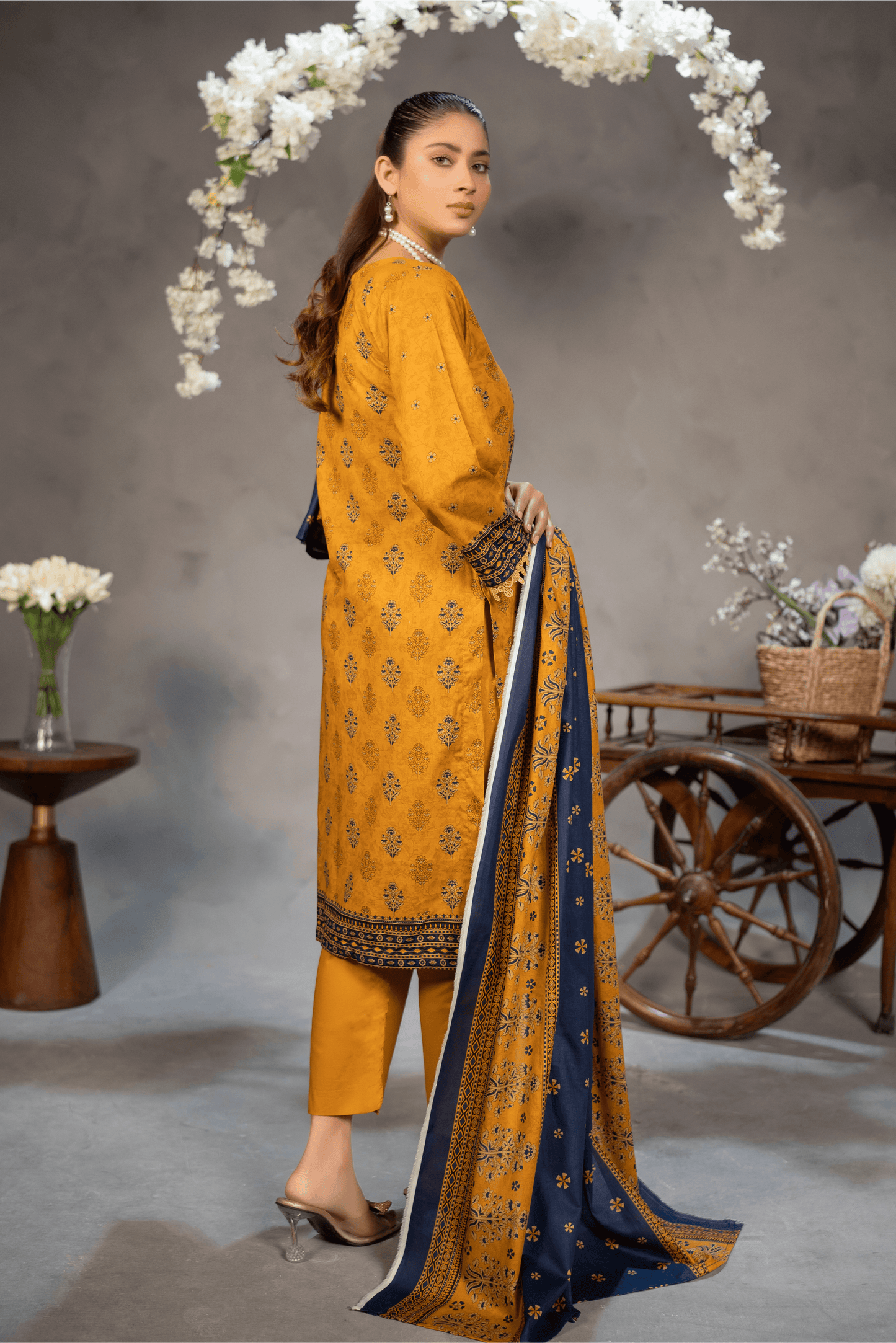 3 Piece - Mahi Unstitched Yellow Ladies Transliminor Magic Print Lawn Suit