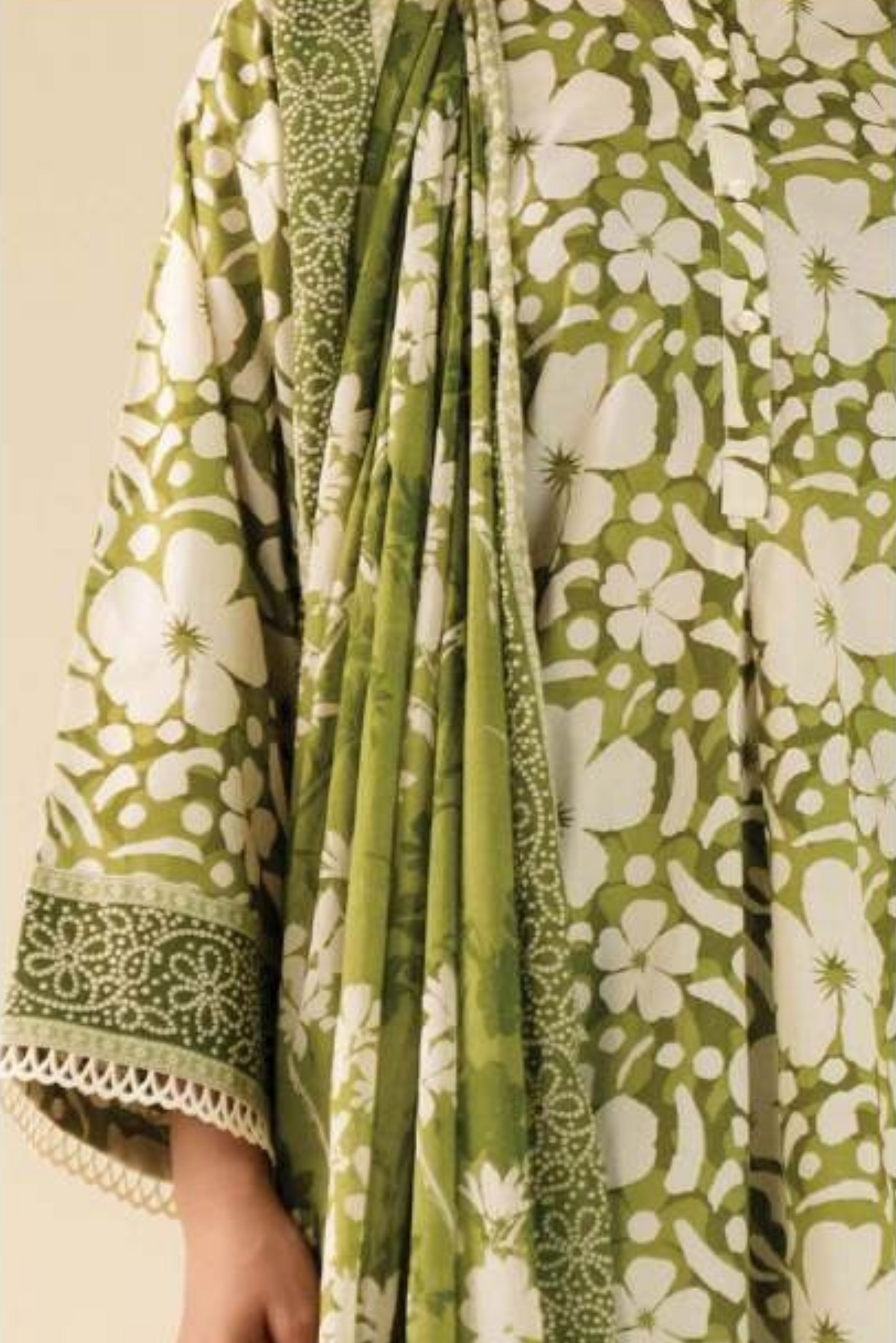 3 Pieces - Beyond East Unstitched Parrot Printed Lawn Suit