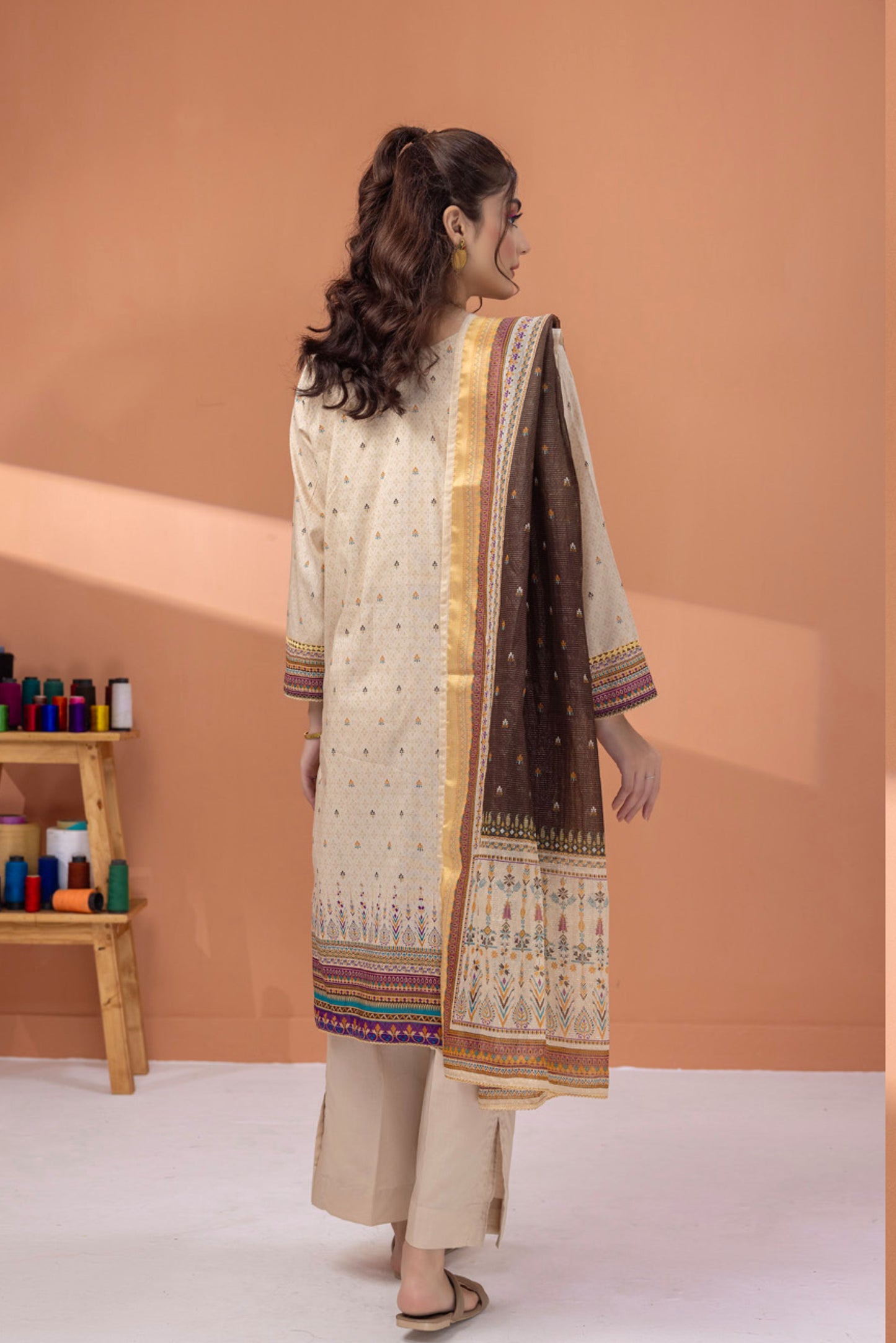 3 Pieces - Regalia Unstitched Off White Fancy Zari Dupatta Printed Shirt Lawn Suit