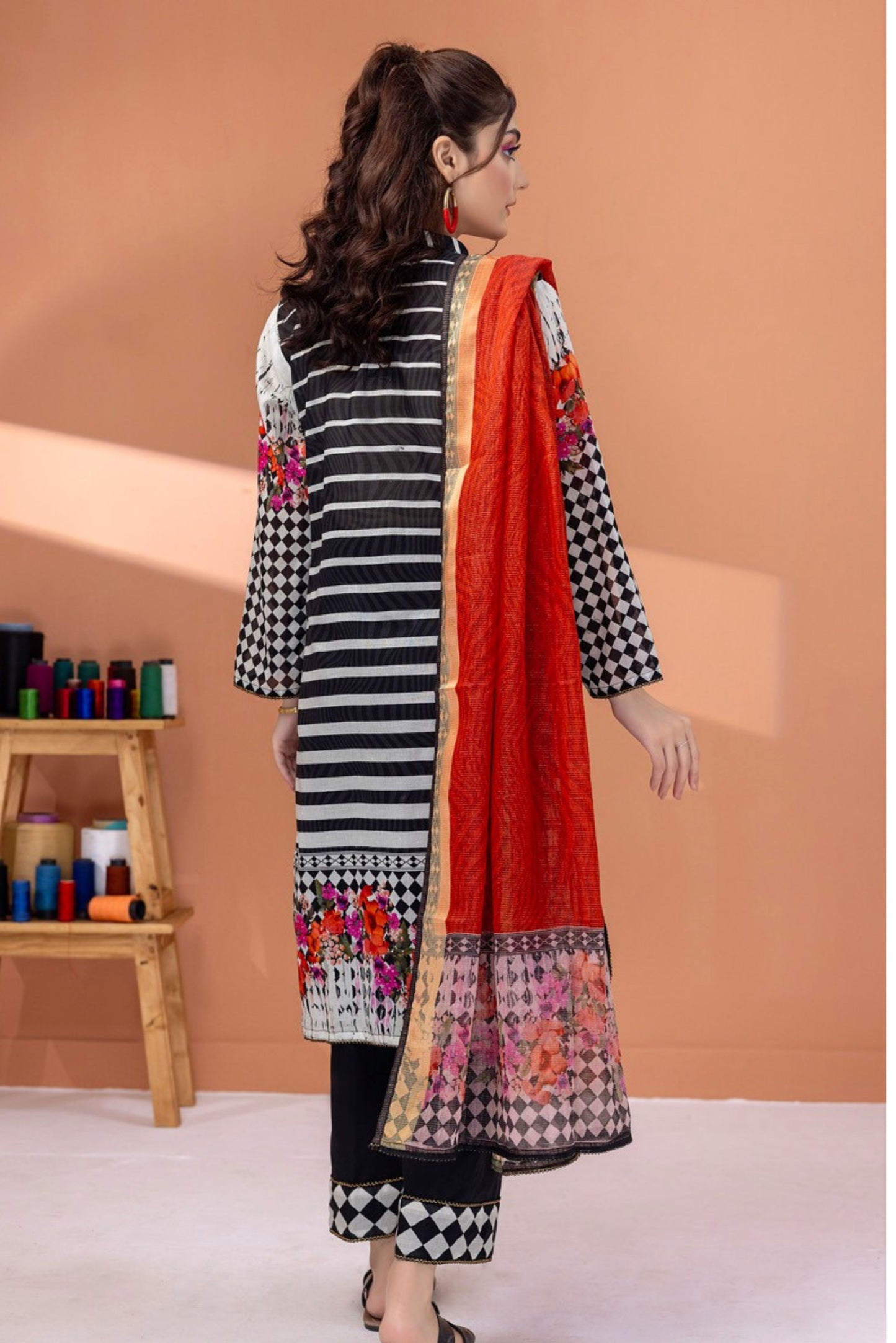 3 Pieces - Regalia Unstitched Black Fancy Zari Dupatta Printed Shirt Lawn Suit