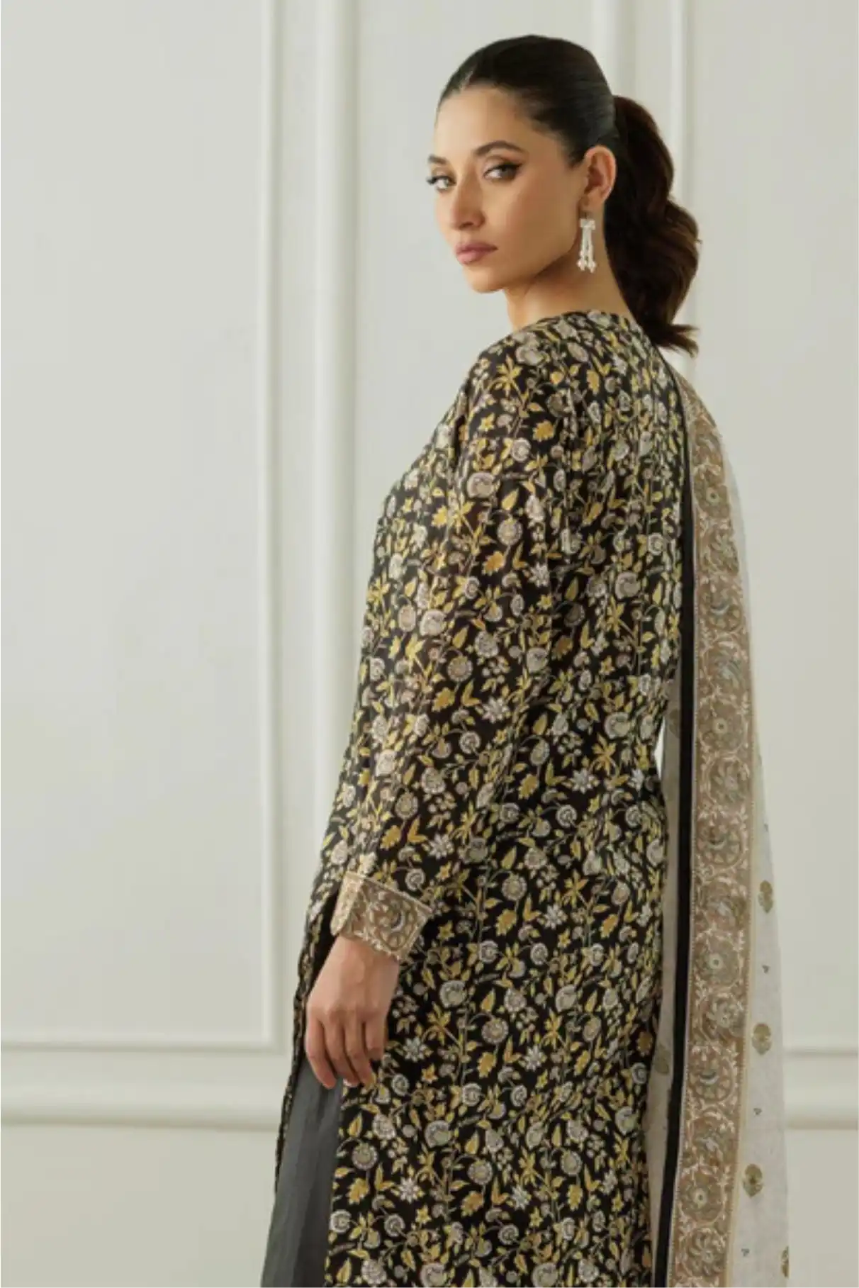 3 Pieces - Orient Unstitched Black Ladies Lawn Suit