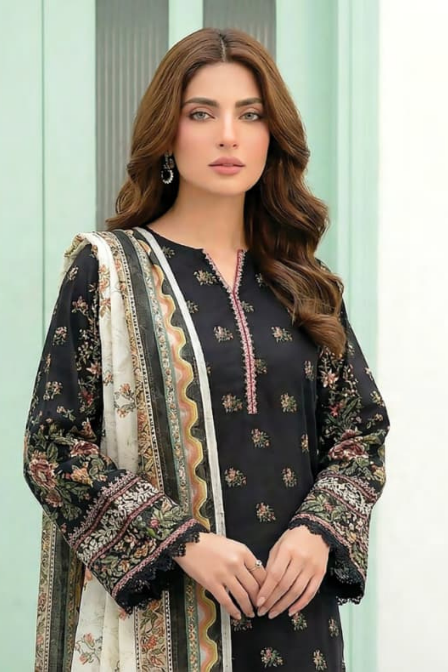 3 Pieces - Lakhany Unstitched Black Lawn Suit
