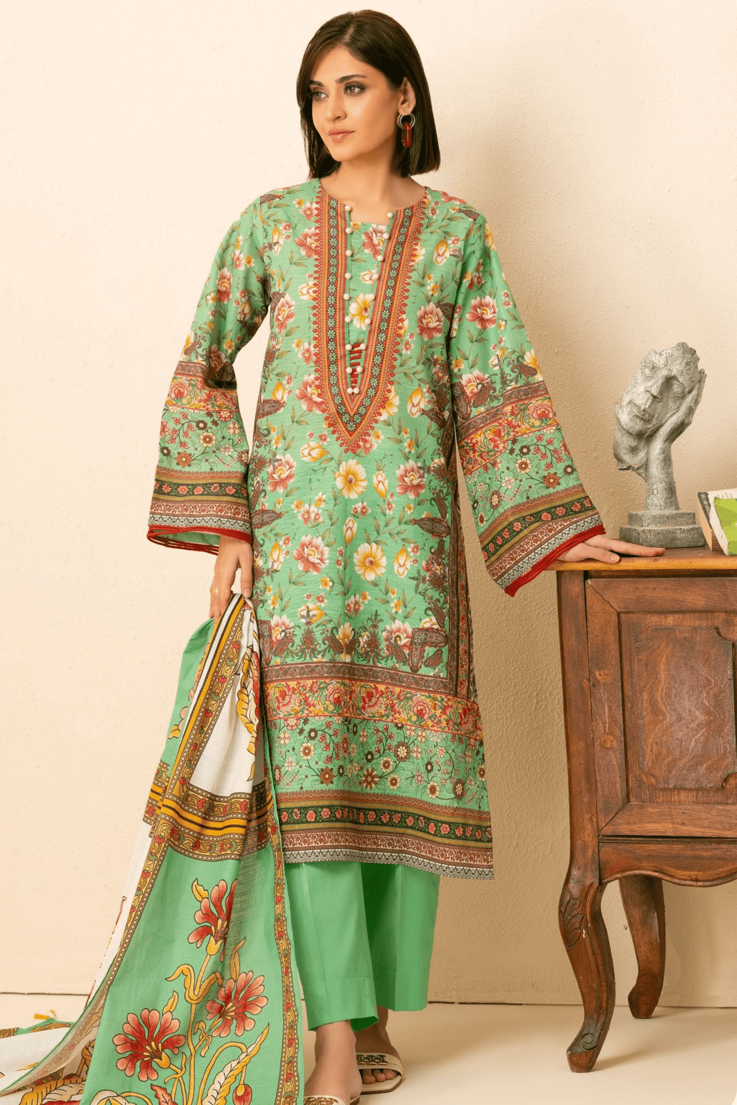 3 Pieces - GulAhmed Unstitched Parrot Printed Khaddar Suit