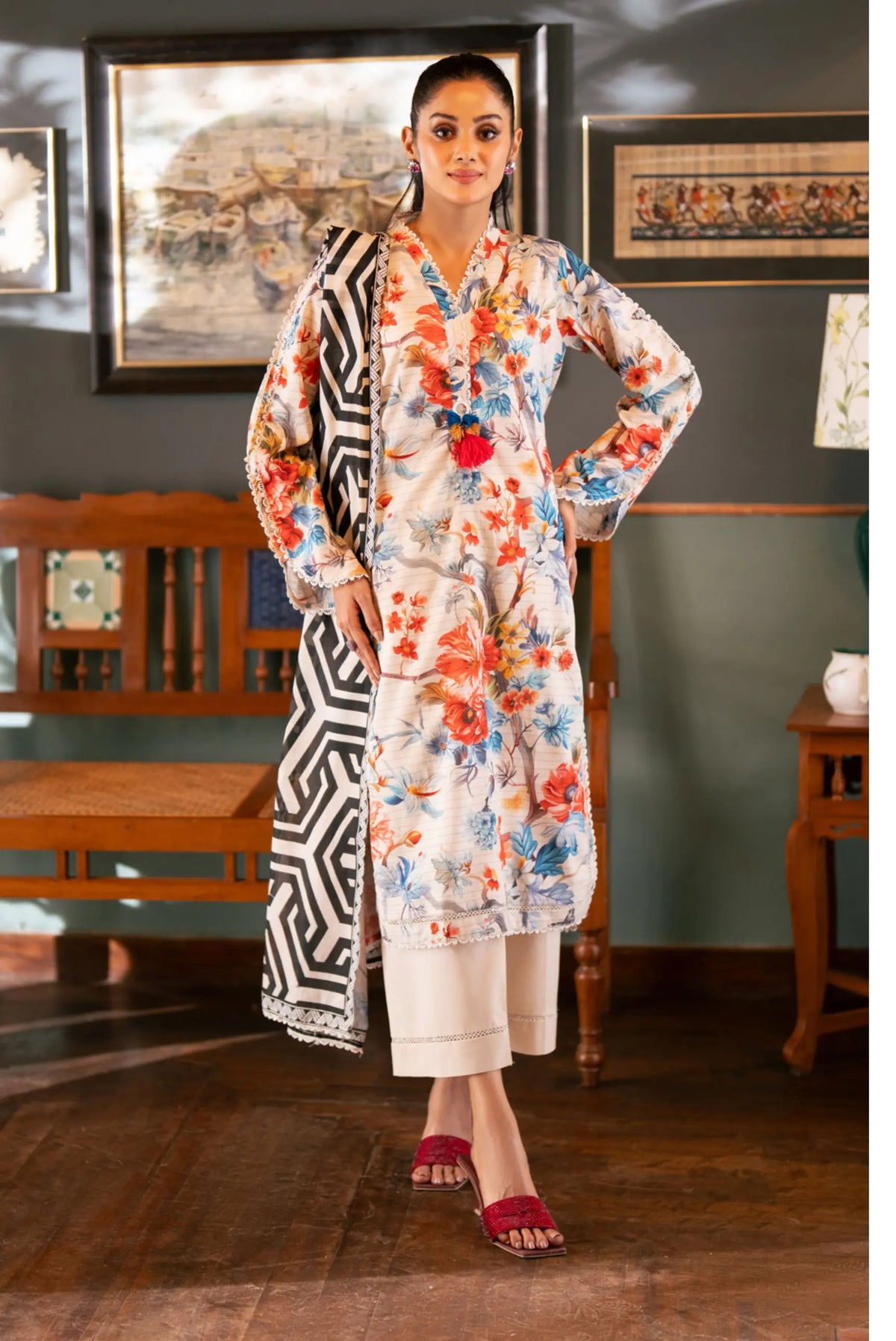 3 Pieces - Regalia Unstitched Skin Bana Dora Lawn Suit