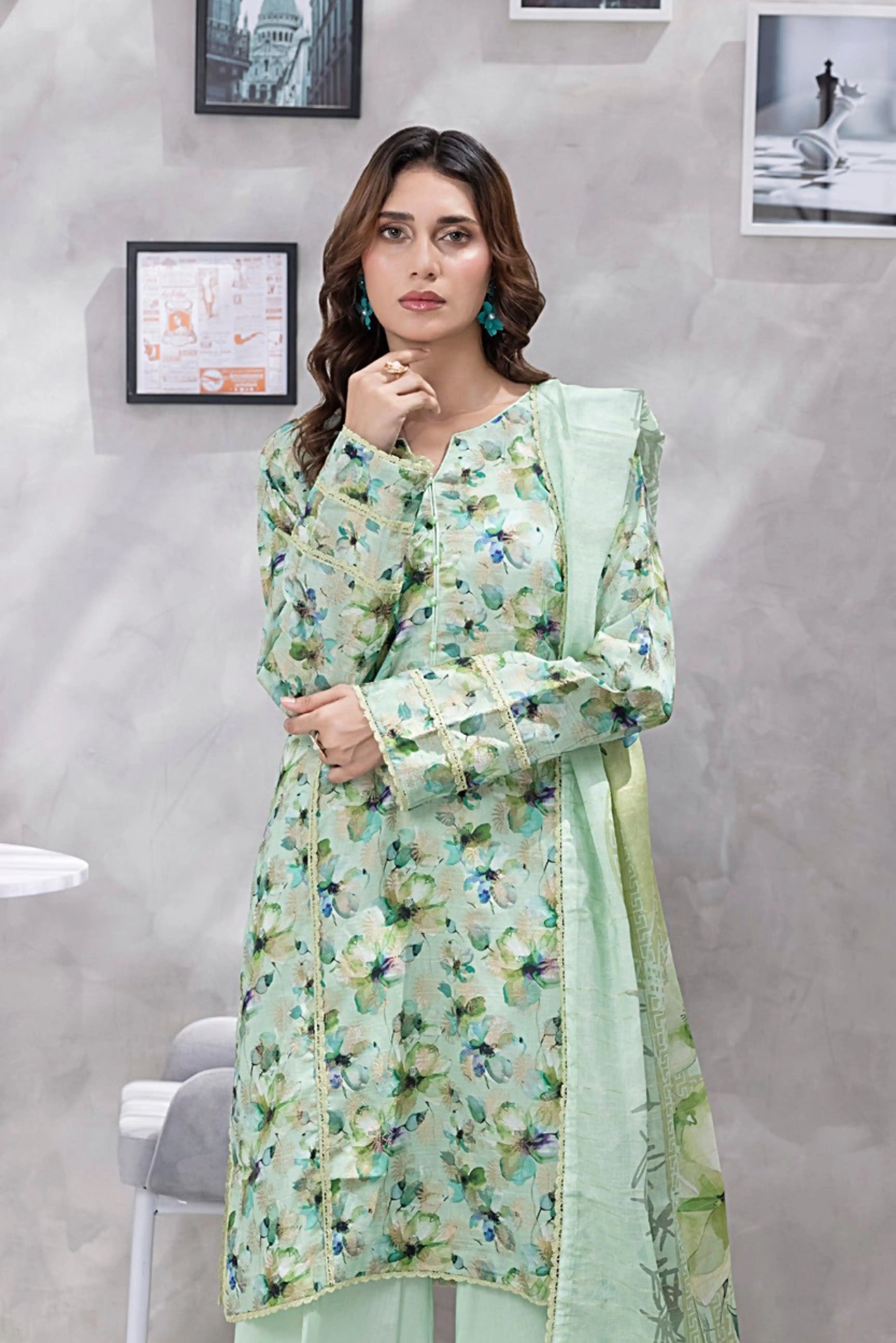 3 Pieces - Regalia Unstitched Parrot Jscquard Cambric Suit