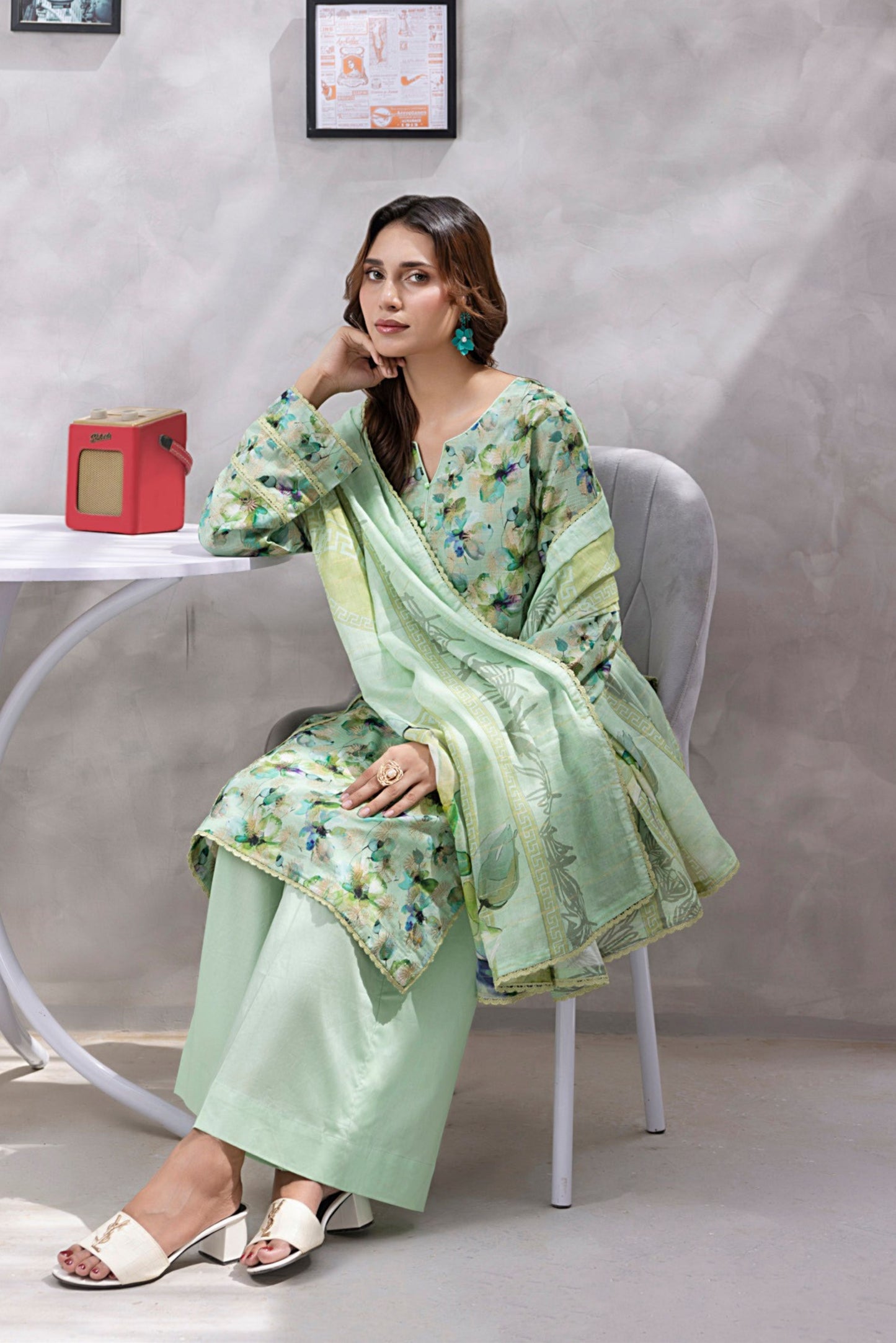 3 Pieces - Regalia Unstitched Parrot Jscquard Cambric Suit