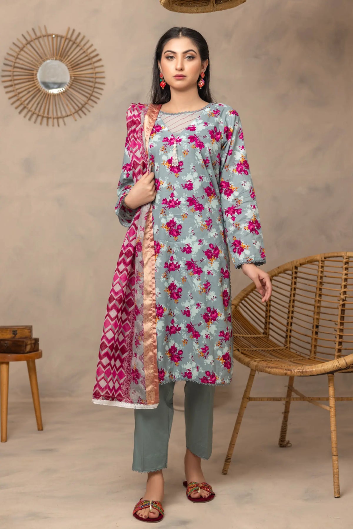 3 Pieces - Regalia Unstitched Gray Fancy Zari Dupatta Printed Shirt Lawn Suit