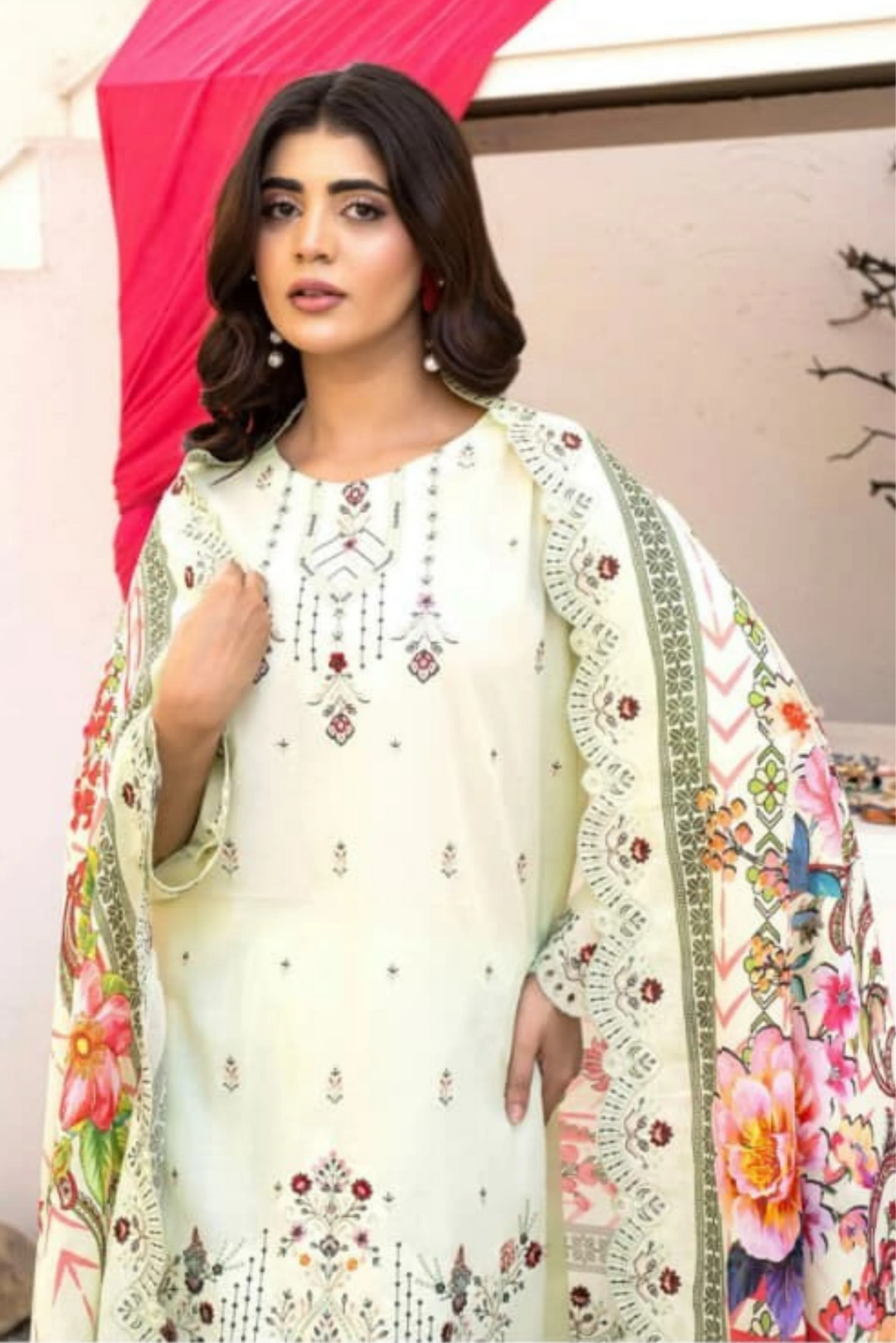 3 Piece - Gold Unstitched Cream Embroidered Lawn Suit