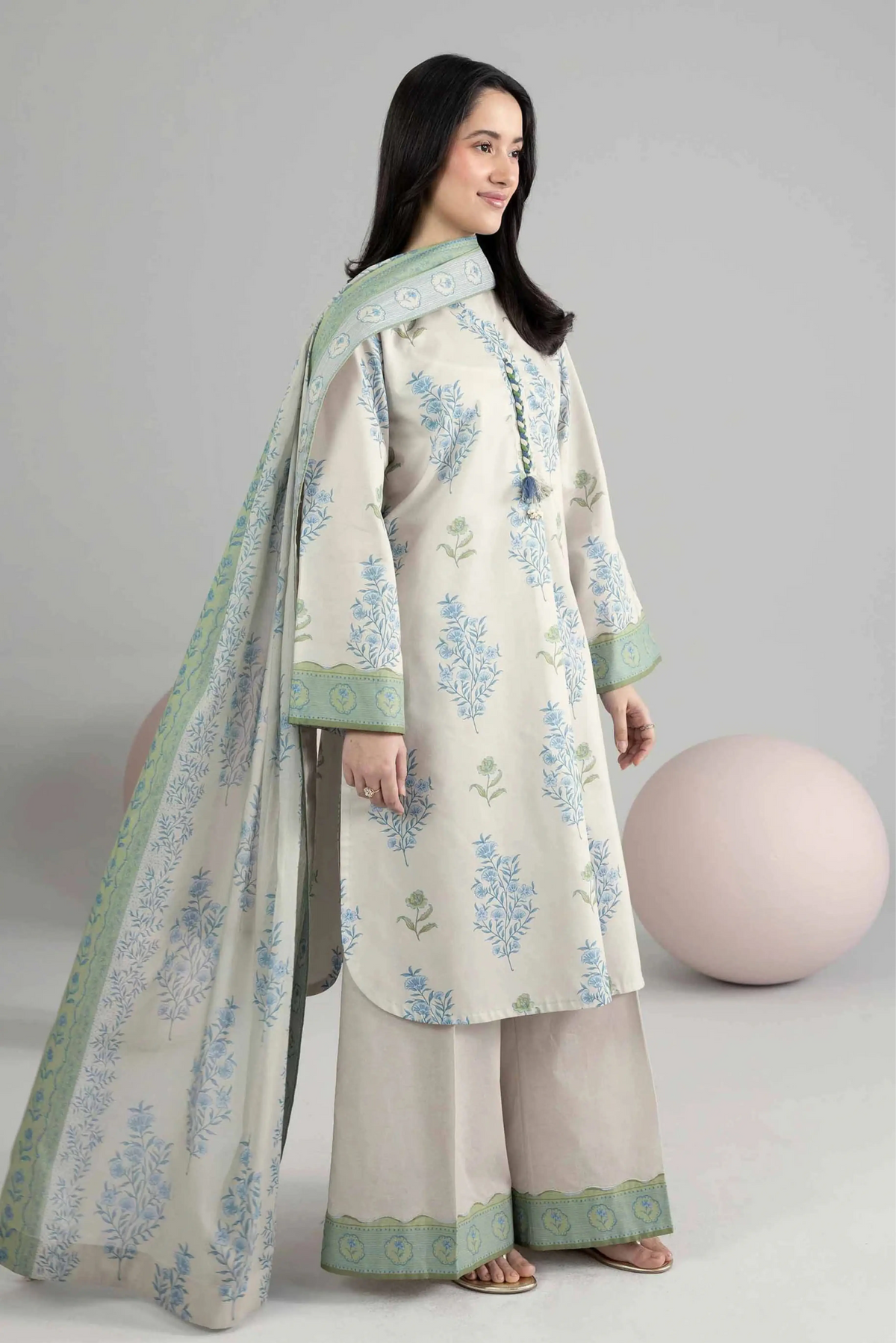 3 Pieces - Nishat Unstitched Light Grey Ladies Khaddar Suit