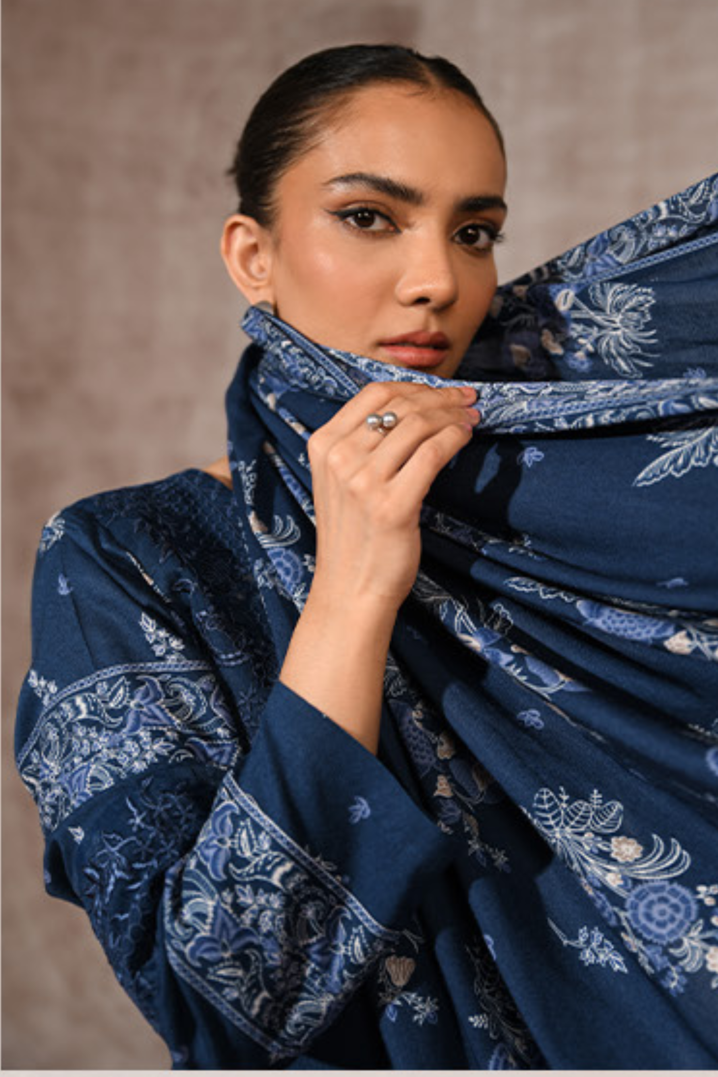 3 Pieces - Nishat Unstitched Navy Blue Printed Linen Suit
