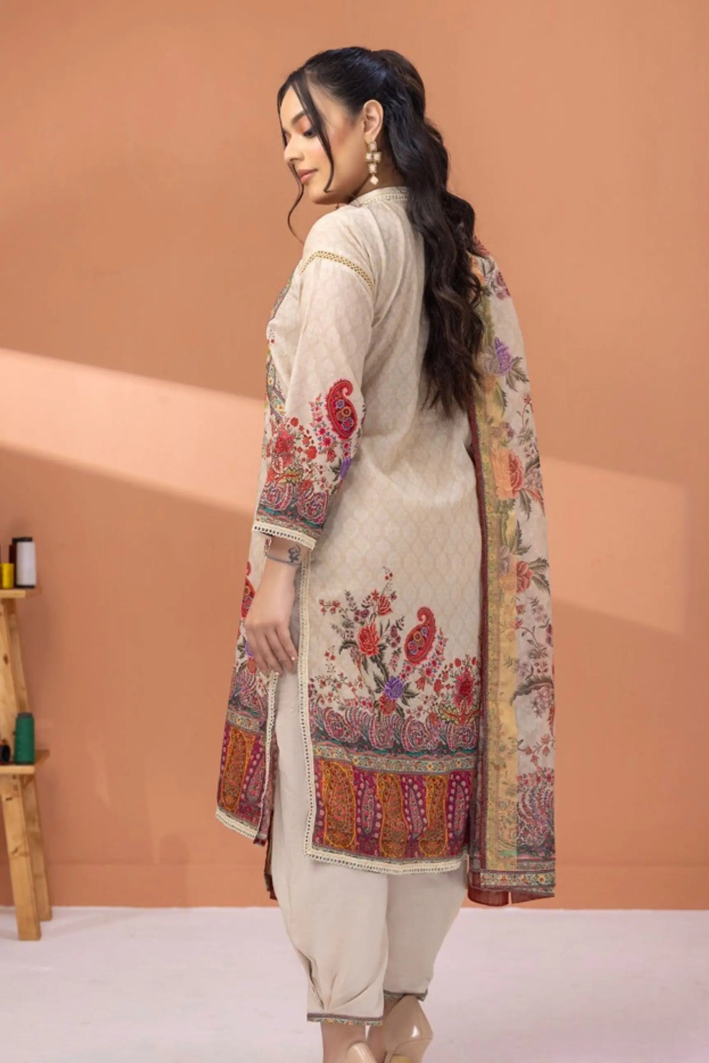 3 Pieces - Regalia Unstitched Skin Fancy Zari Dupatta Printed Shirt Lawn Suit