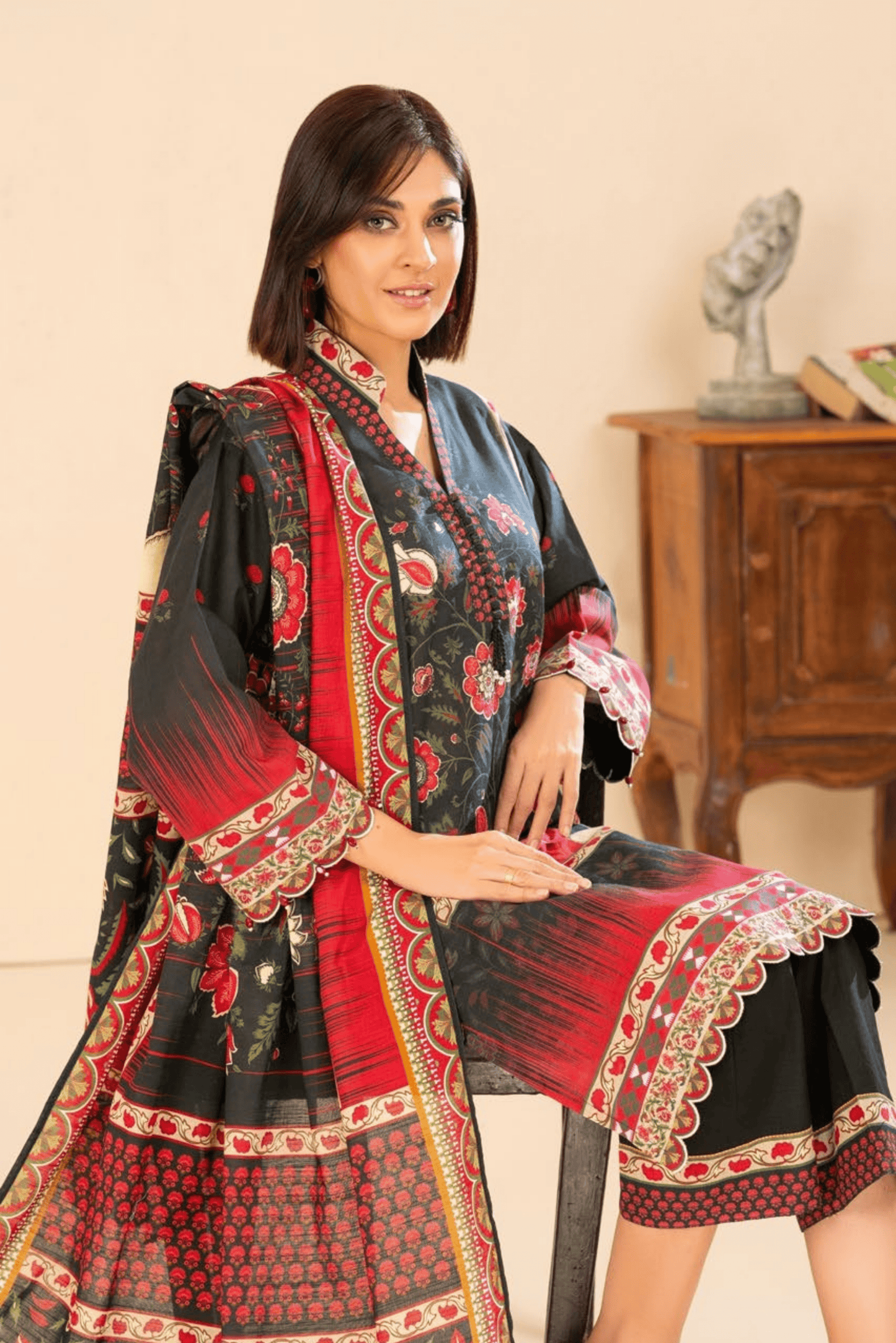 3 Pieces - GulAhmed Unstitched Black Printed Khaddar Suit