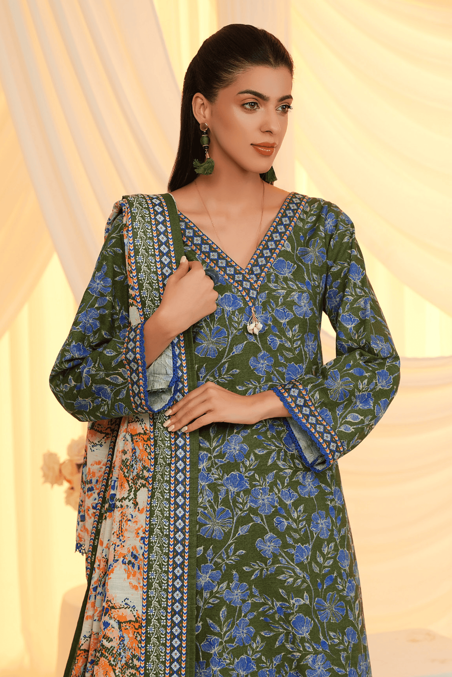 3 Pieces - Regalia Unstitched Green Printed Khaddar Suit