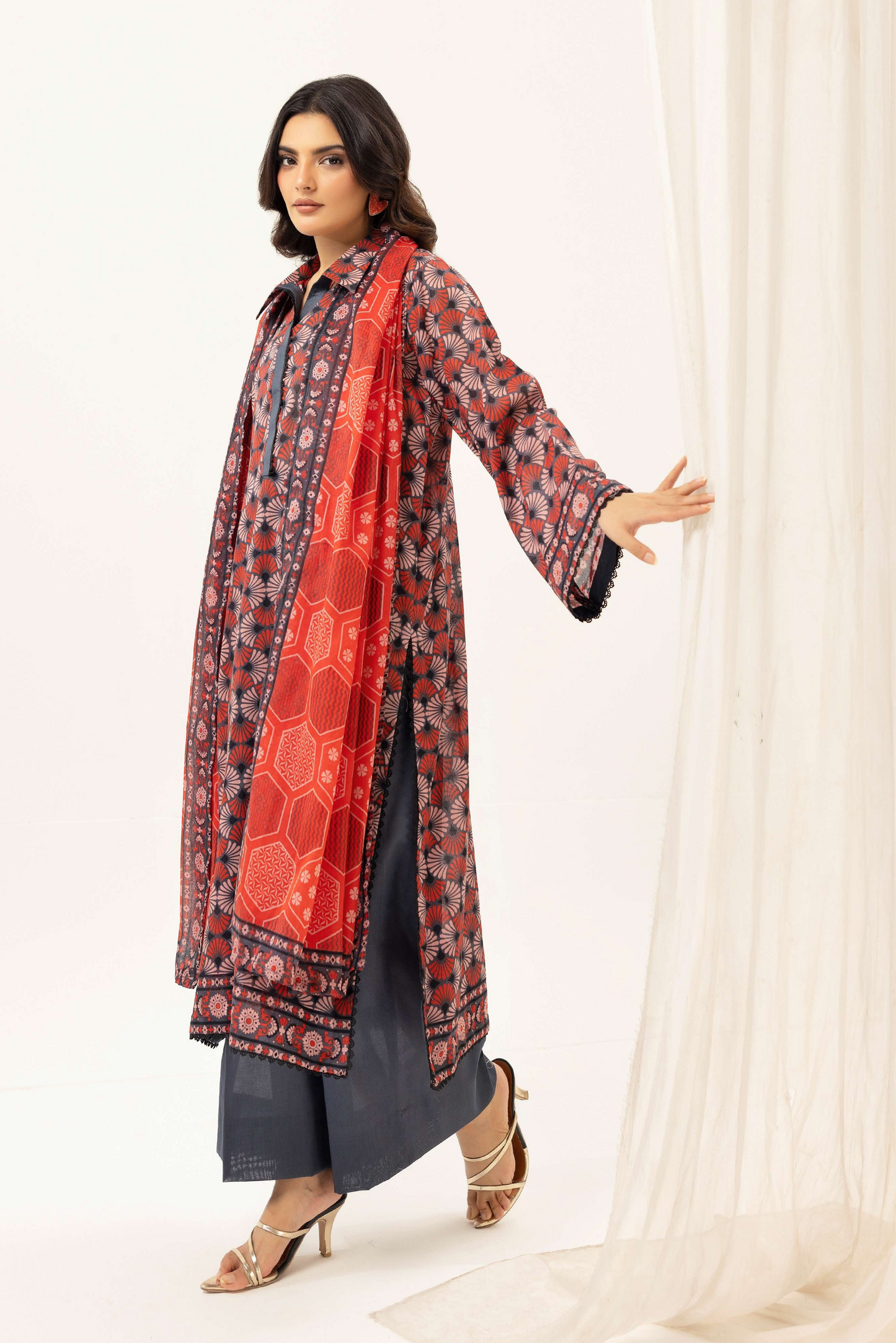 3 Pieces -  Haya By Legends Unstitched Dark Gray Printed Lawn Suit