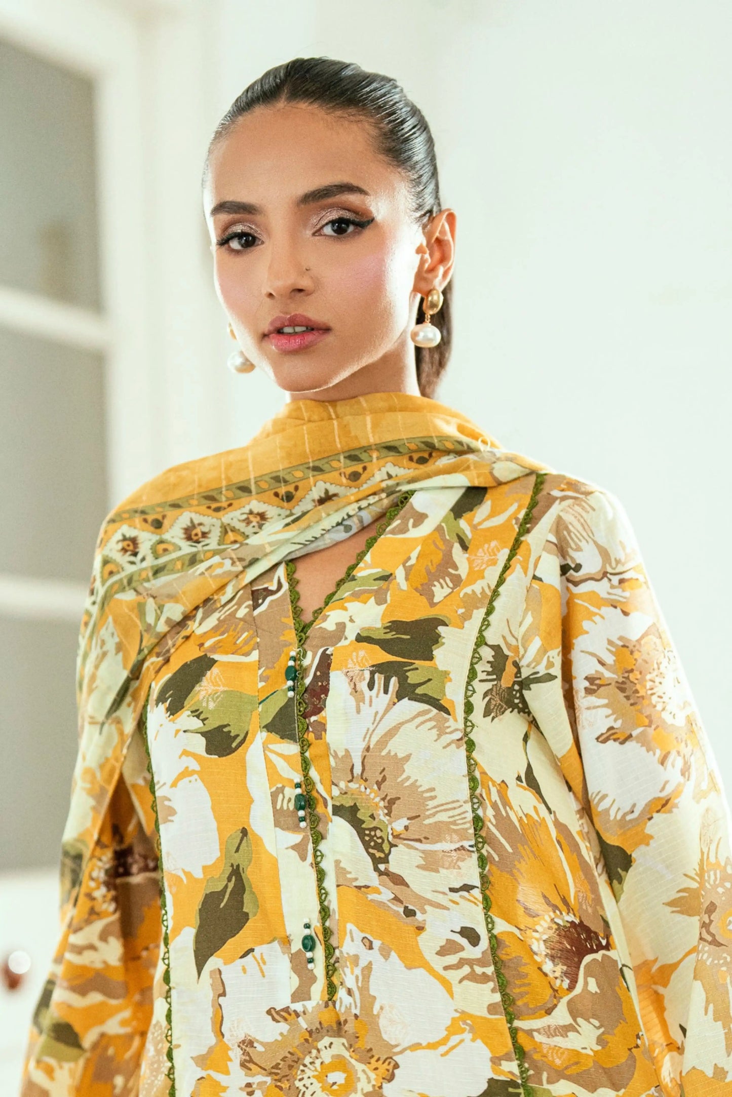 3 Pieces - Regalia Unstitched Multi Jscquard Cambric Suit