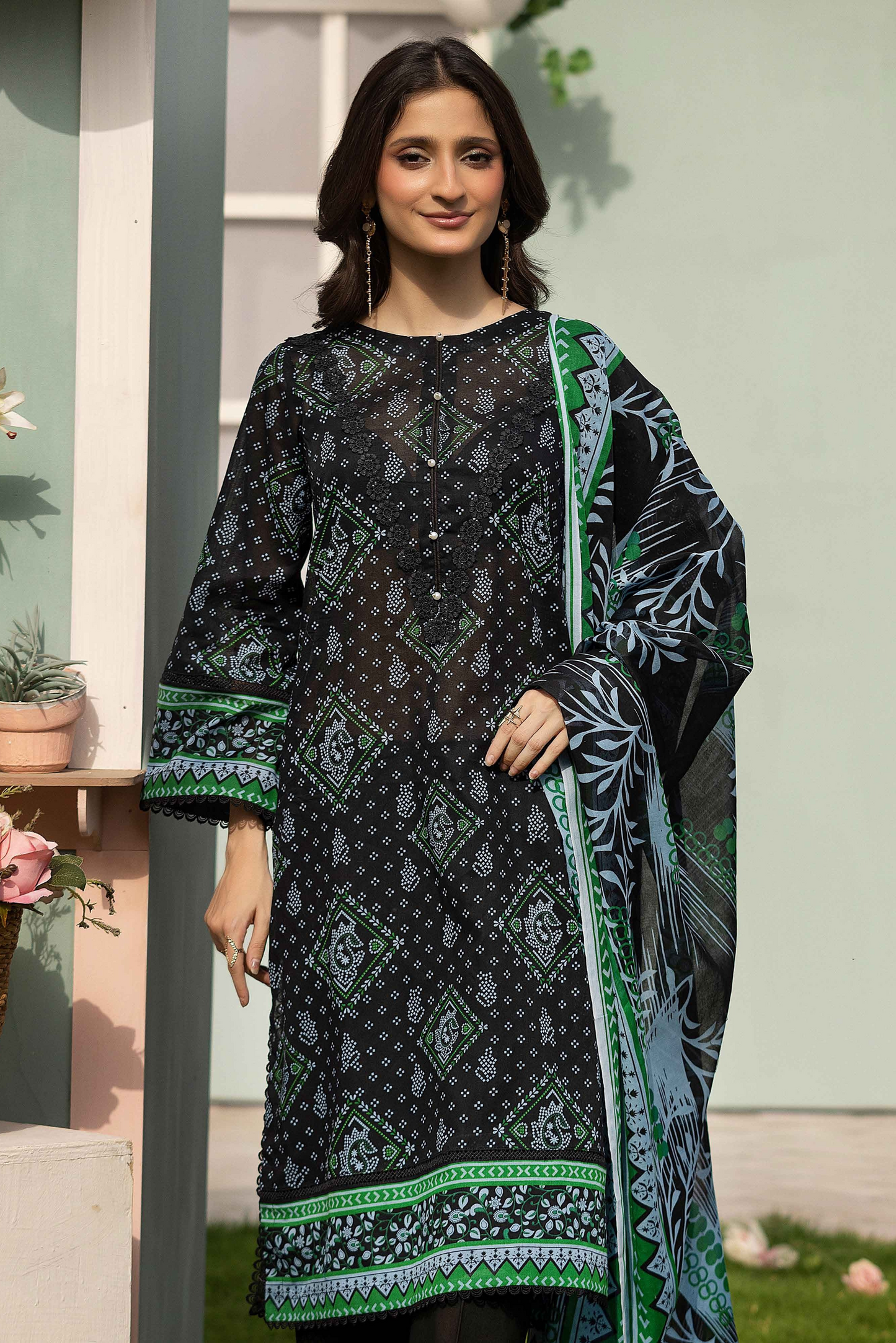 3 Pieces - Haya By Legends Unstitched Grayesh Black Printed Lawn Suit