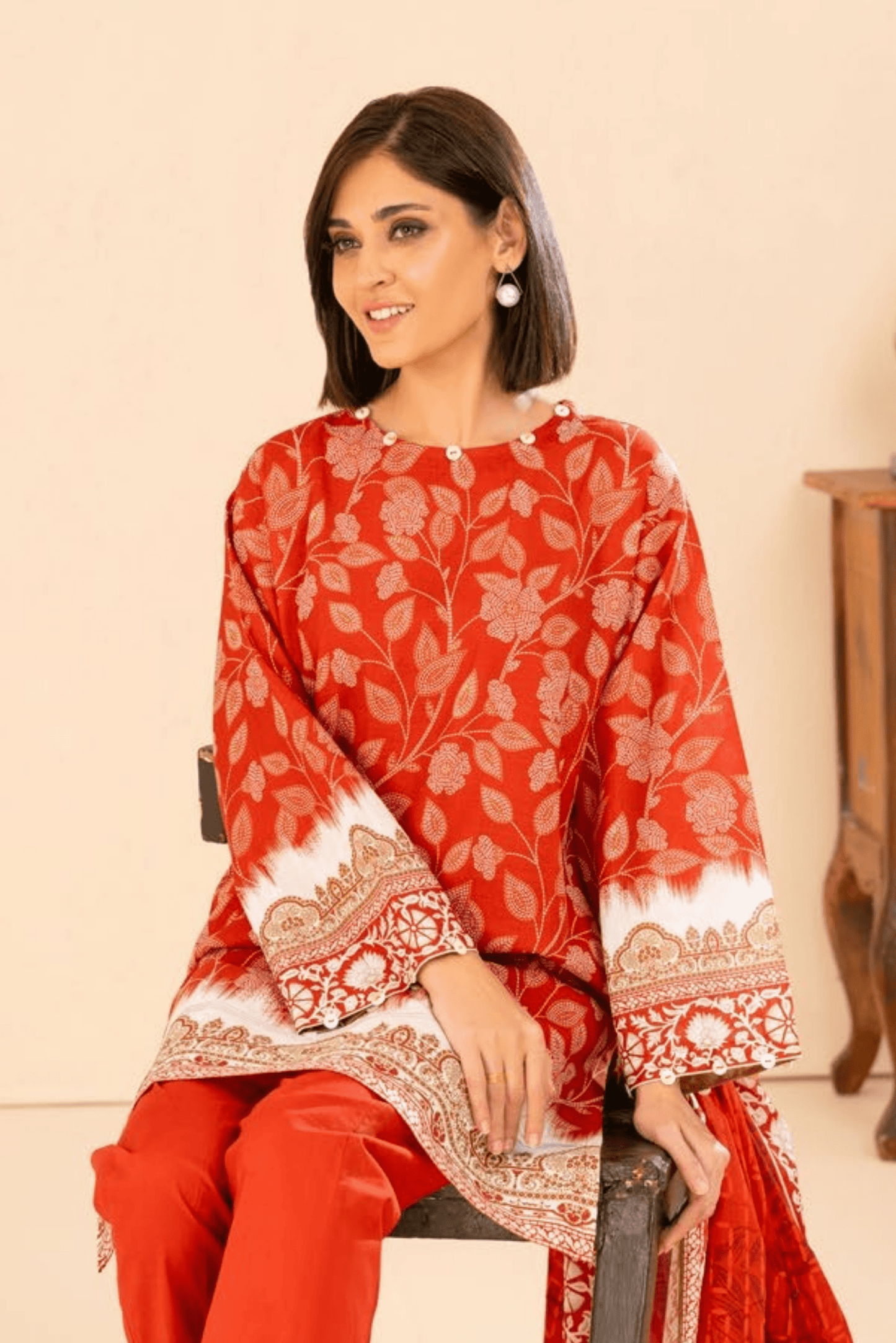 3 Pieces - GulAhmed Unstitched Red Printed Khaddar Suit