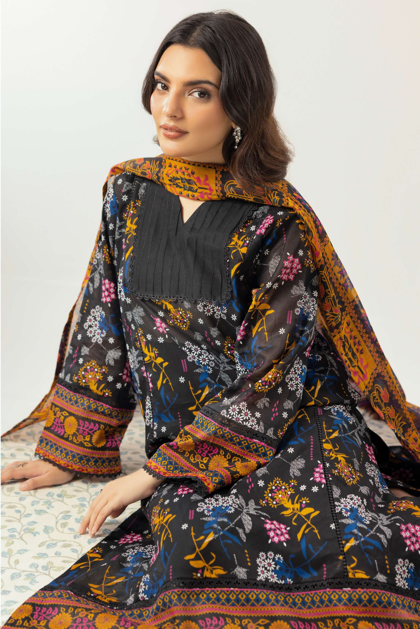 3 Pieces - Haya By Legends Unstitched Black Printed Lawn Suit