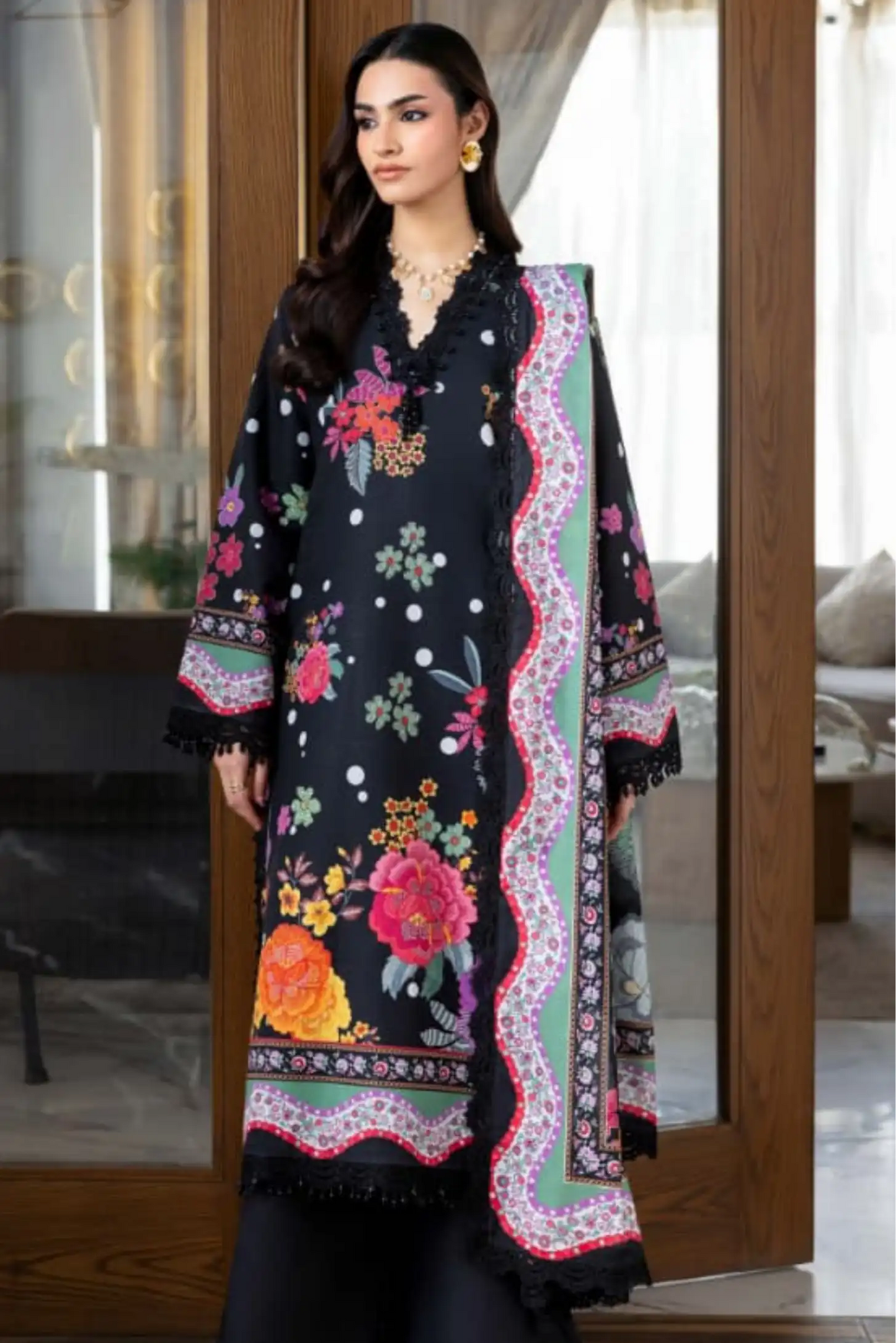 3 Pieces - NAQSH Unstitched  Black Ladies Lawn Suit