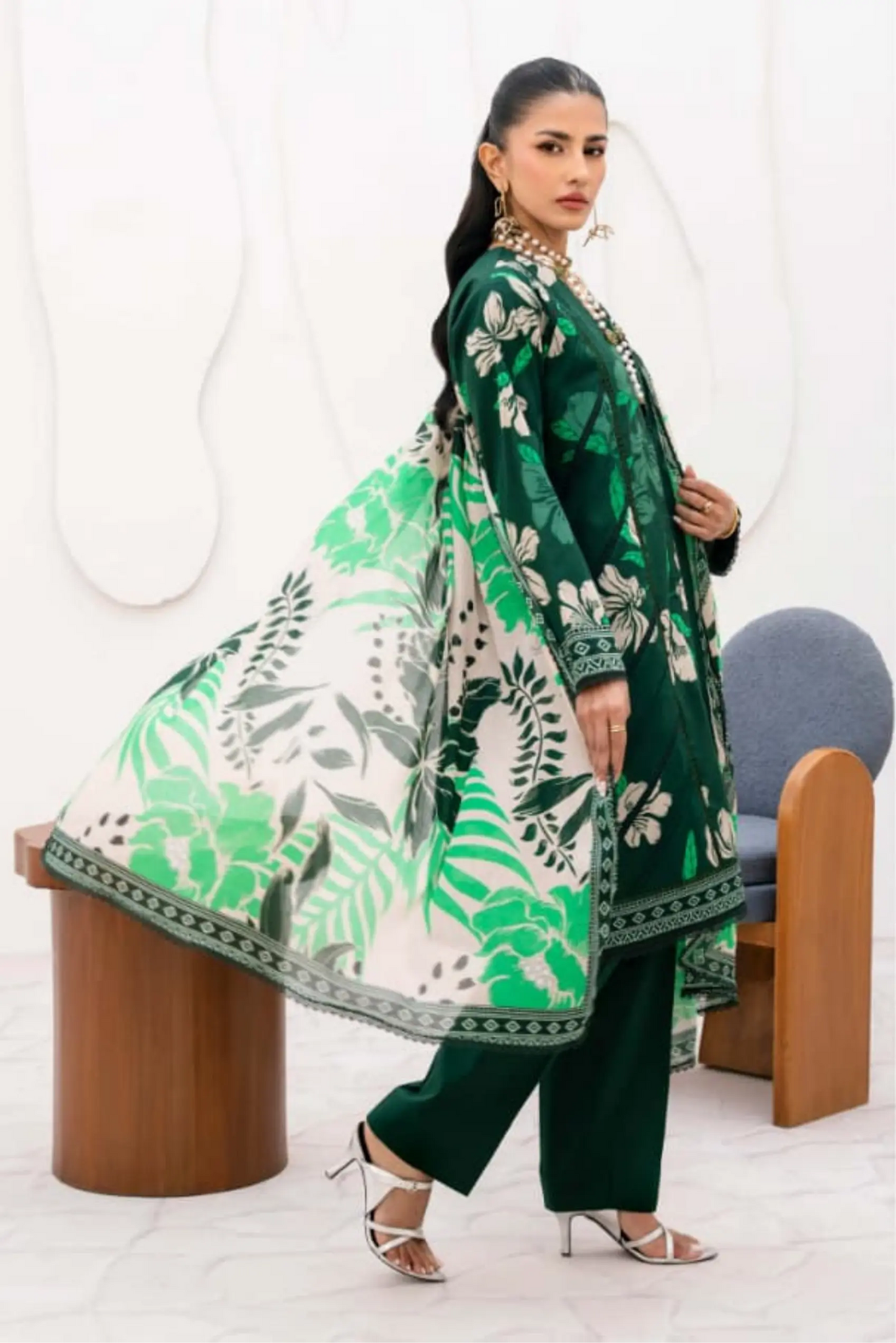 3 Pieces - Yakeen By Asifa Unstitched Green Ladies Lawn Suit