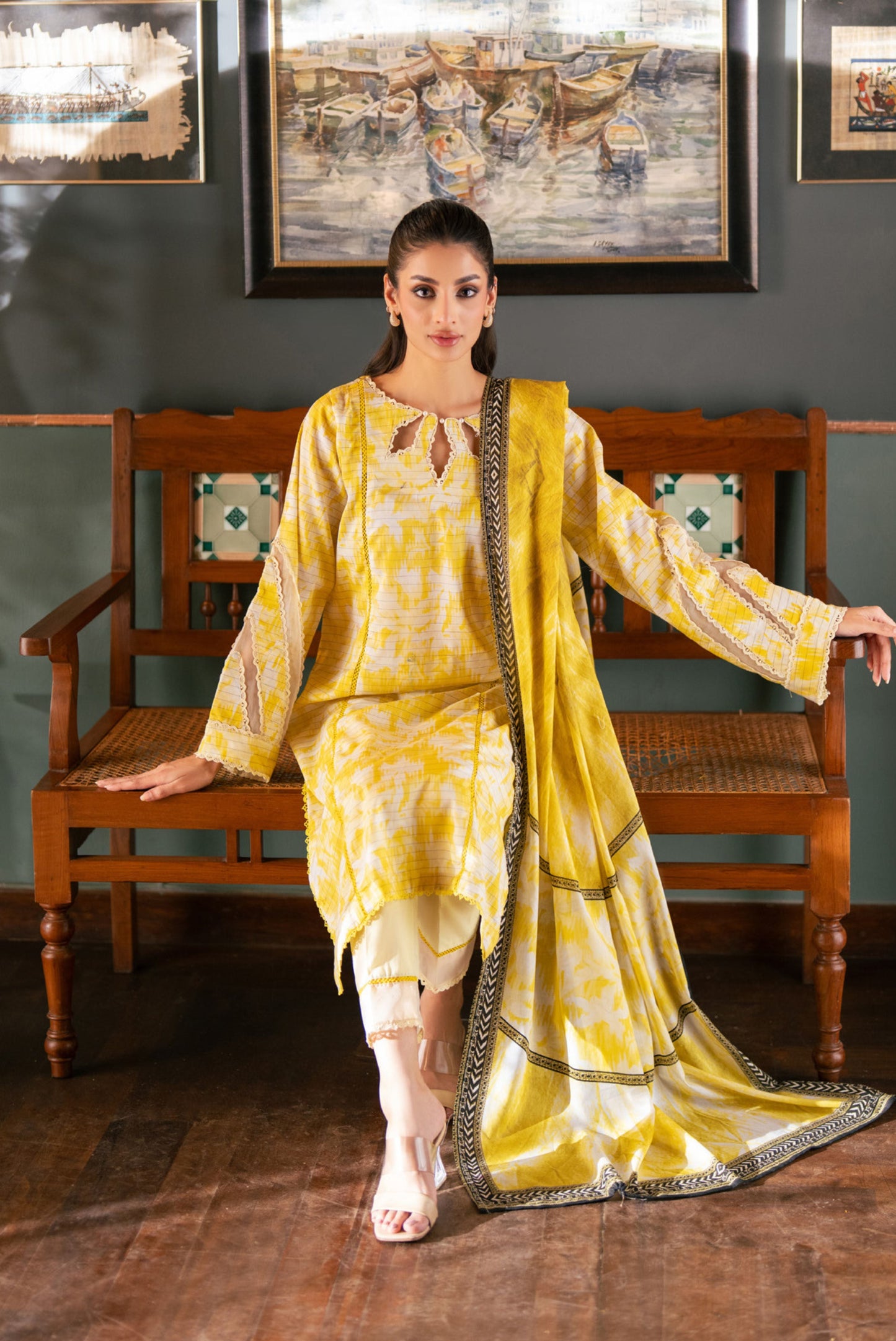 3 Pieces - Regalia Unstitched Pale Yellow Bana Dora Lawn Suit 