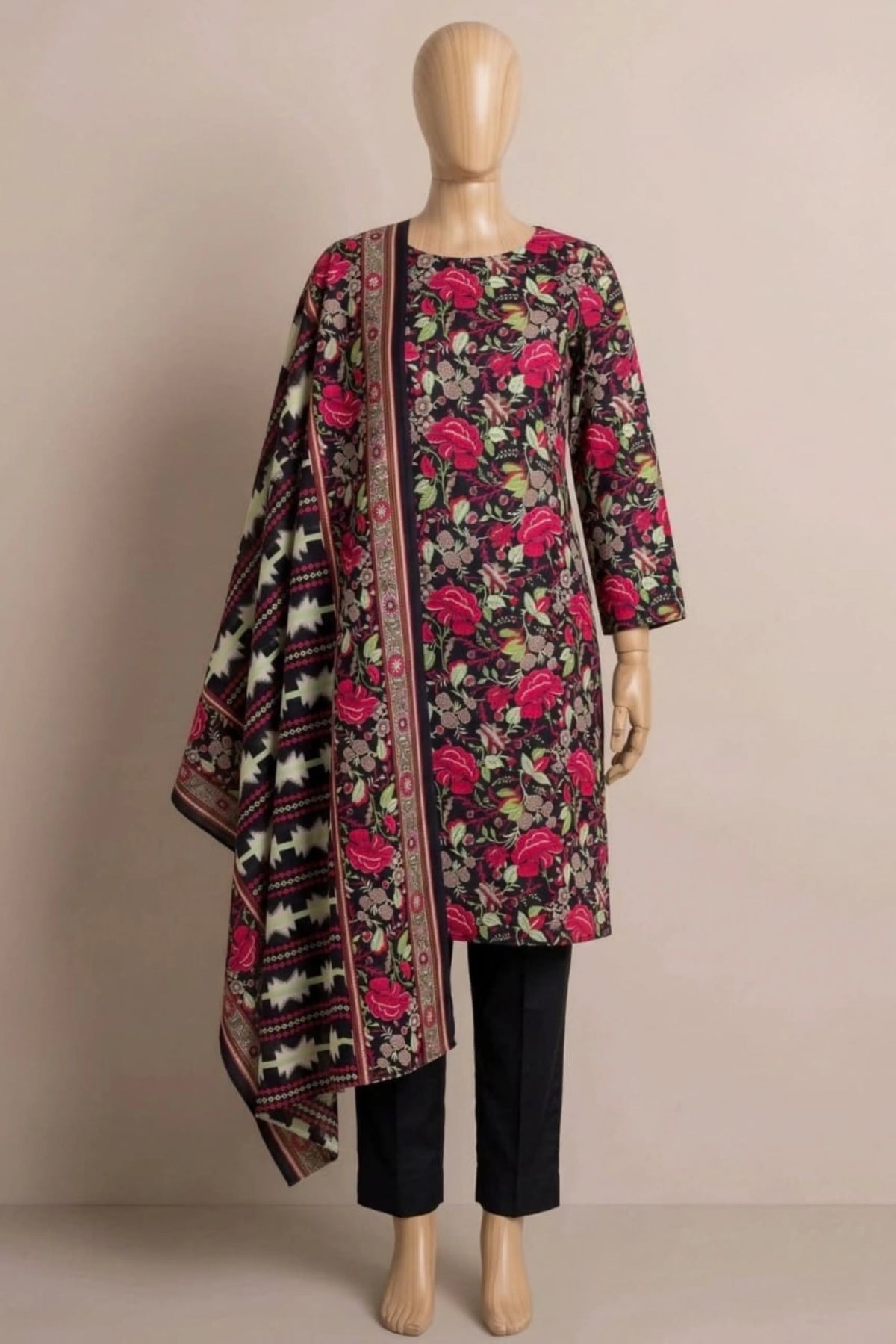 3 Pieces - Rijja By Murashe Unstitched Black Ladies Printed  Khaddar Suit