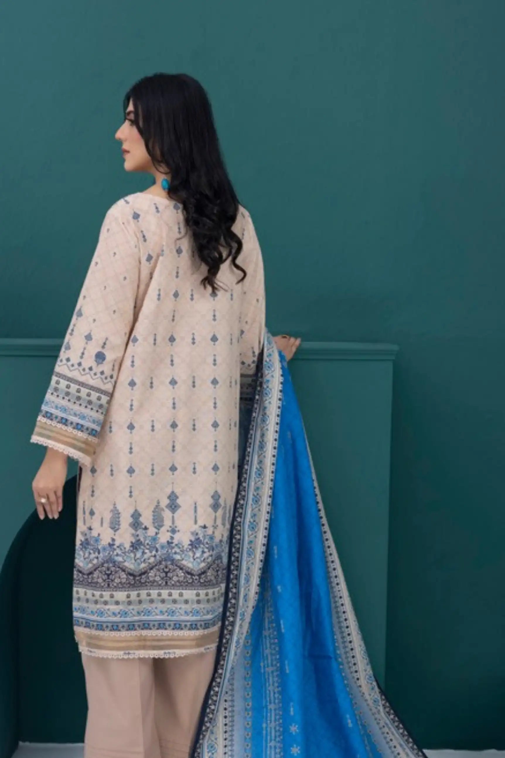 3 Pieces - Regalia Stitched Skin Printed Khaddar Suit