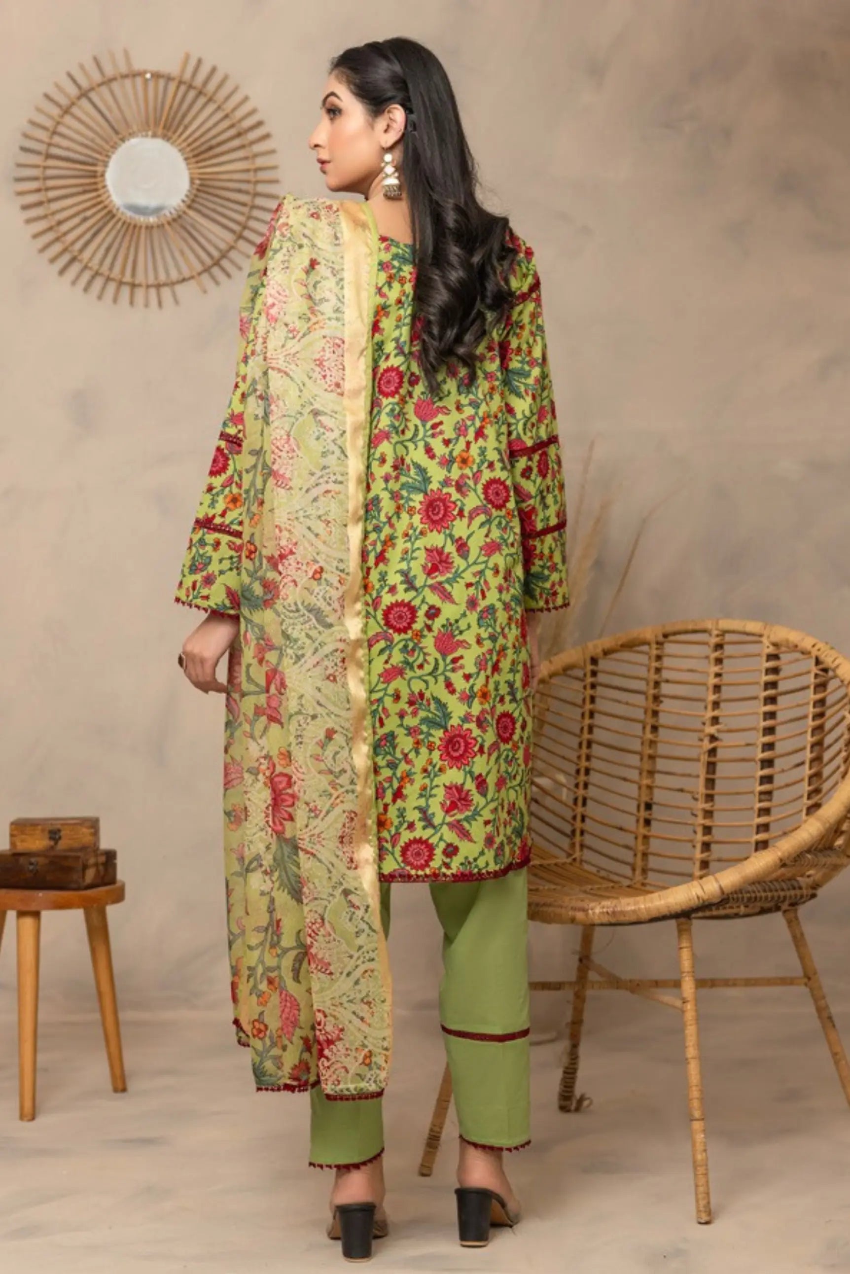 3 Pieces - Regalia Unstitched Pale Green Fancy Zari Dupatta Printed Shirt Lawn Suit
